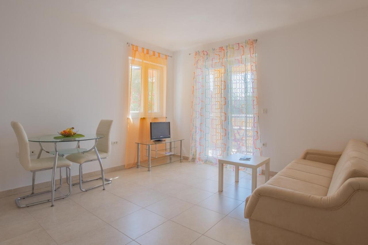 Apartments Quarnero Rabac Bagian luar foto