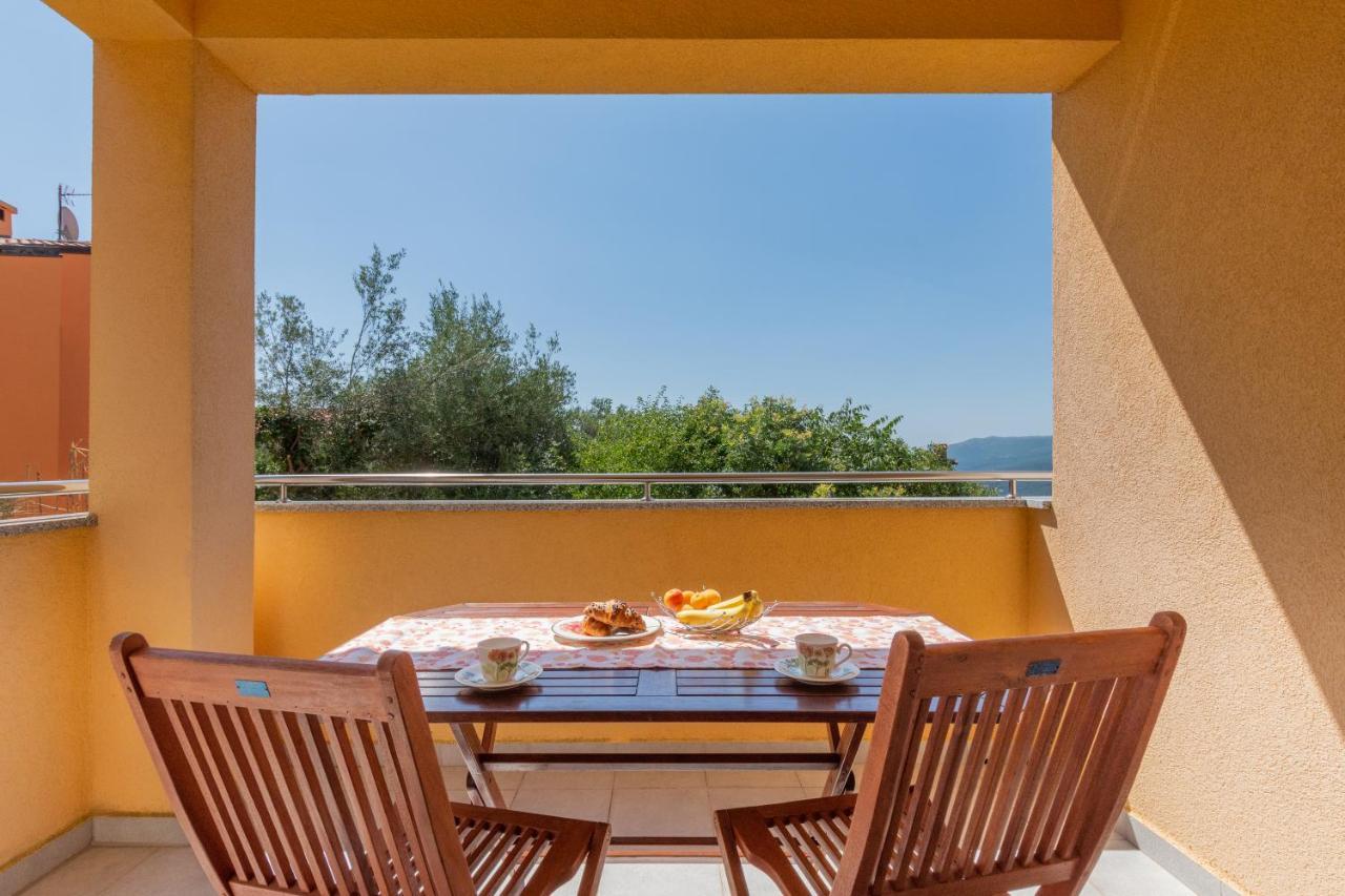 Apartments Quarnero Rabac Bagian luar foto