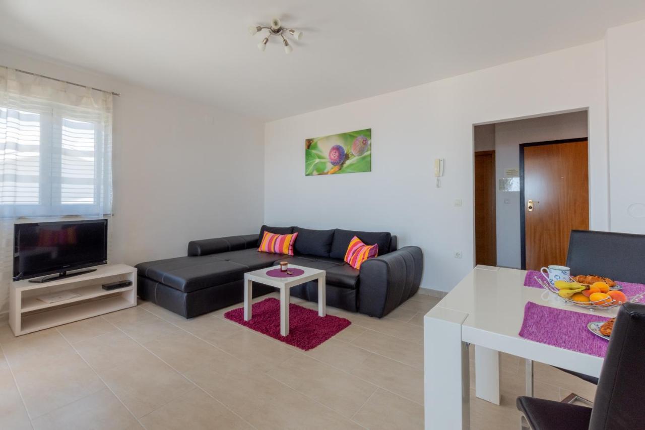 Apartments Quarnero Rabac Bagian luar foto